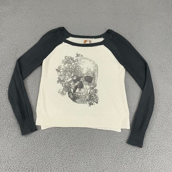 Mudd Skull Sweater Women M Ivory Gray Roses Knit Scoop Neck Punk Goth Y2K - Picture 1 of 7
